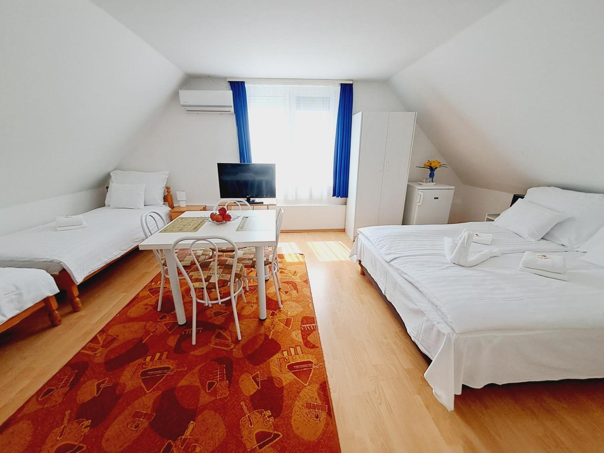 Palma Apartman ハイデゥソボスロー エクステリア 写真