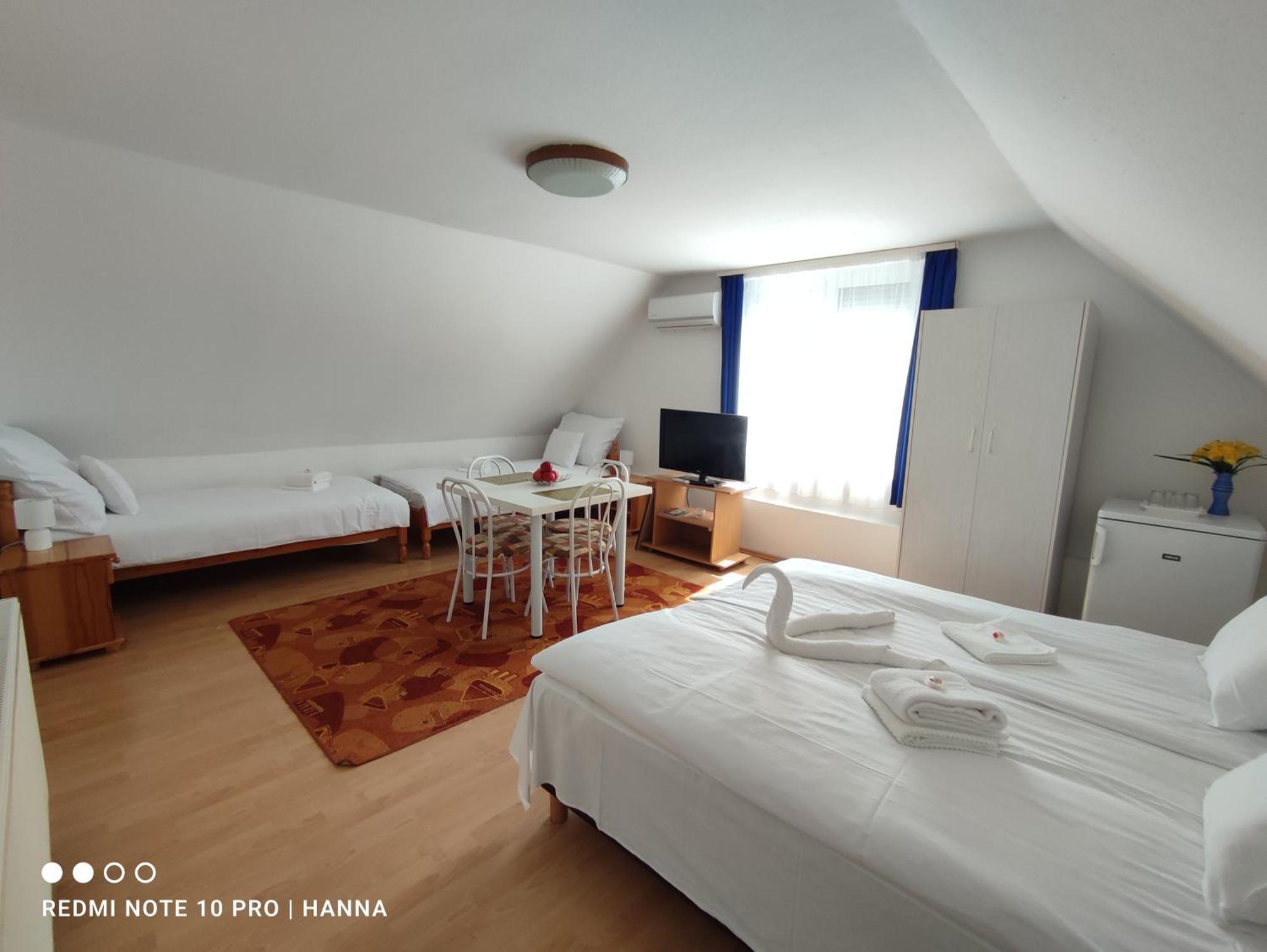 Palma Apartman ハイデゥソボスロー エクステリア 写真